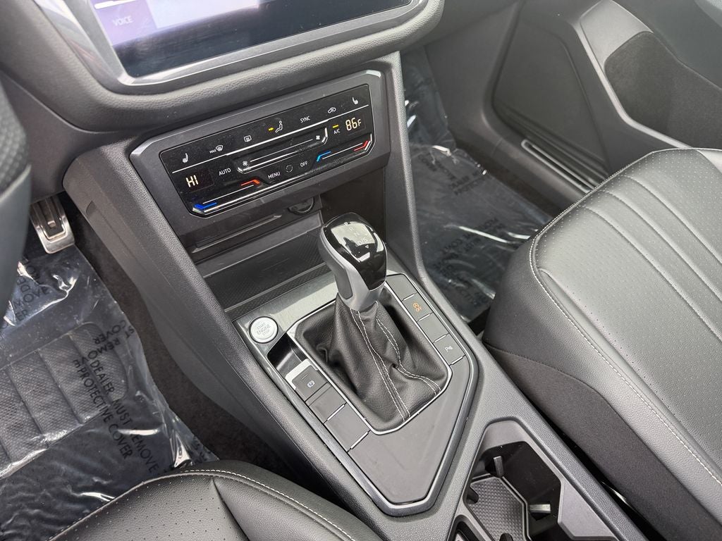 2024 Volkswagen Tiguan 2.0T SE R-Line Black