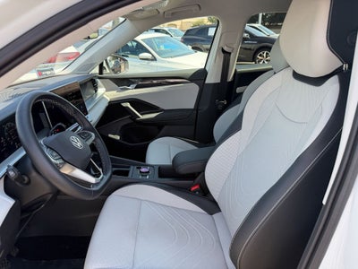 2025 Volkswagen Tiguan 2.0T SE