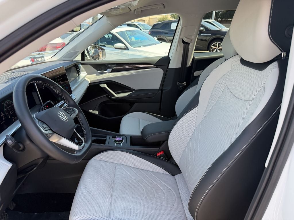 2025 Volkswagen Tiguan 2.0T SE