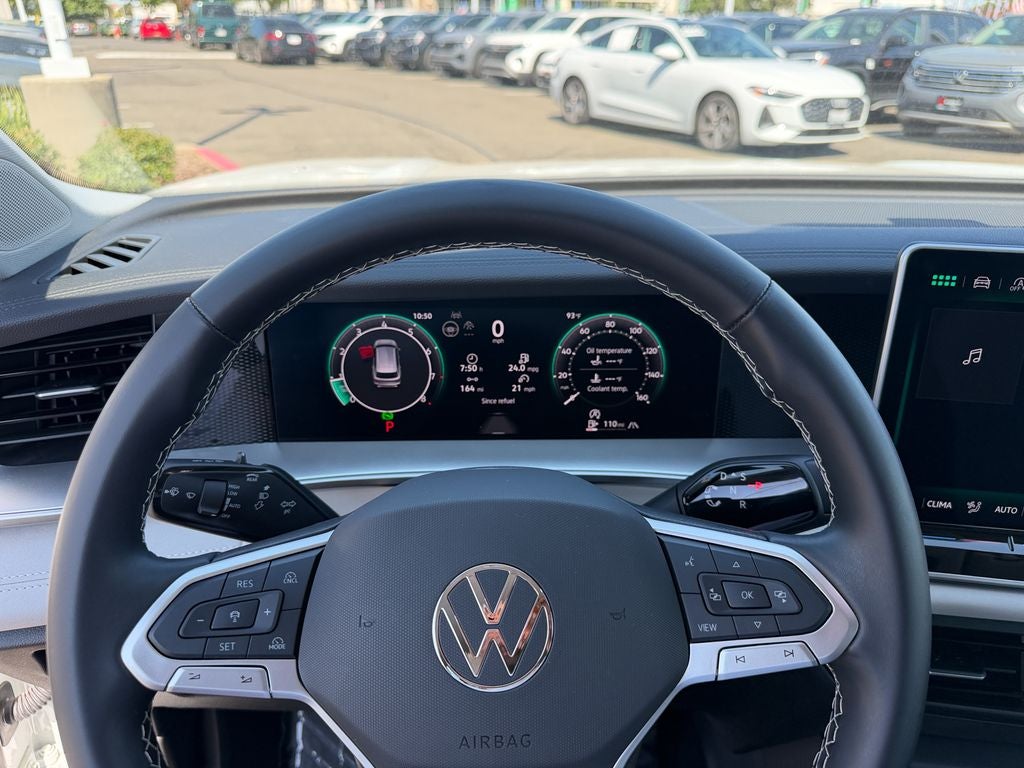 2025 Volkswagen Tiguan 2.0T SE