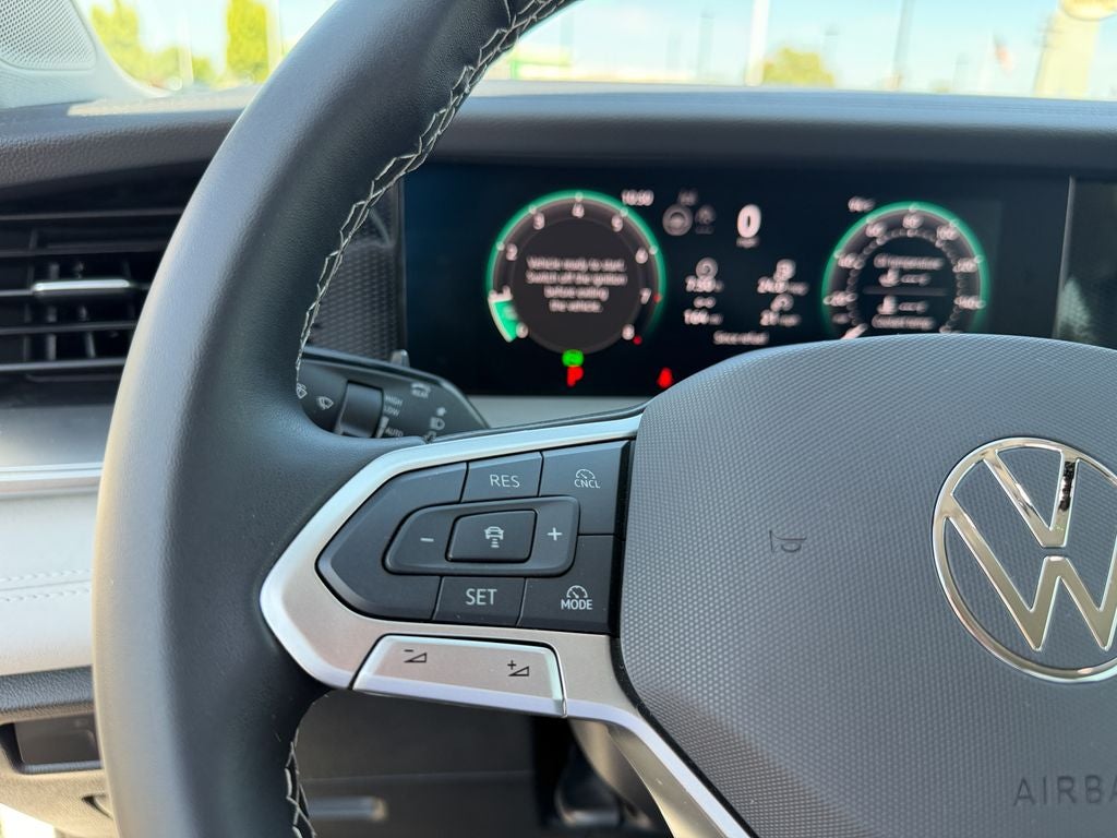 2025 Volkswagen Tiguan 2.0T SE