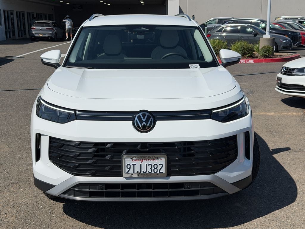 2025 Volkswagen Tiguan 2.0T SE