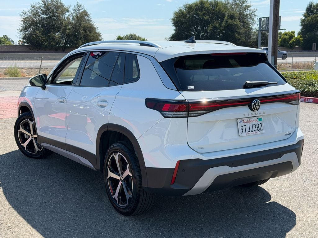 2025 Volkswagen Tiguan 2.0T SE