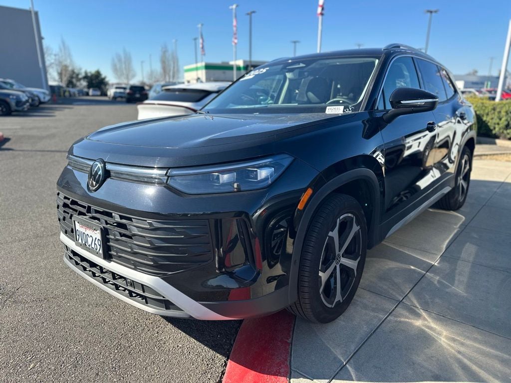 2025 Volkswagen Tiguan 2.0T SE