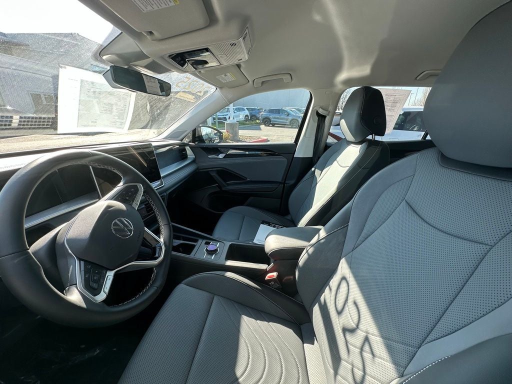 2025 Volkswagen Tiguan 2.0T SE