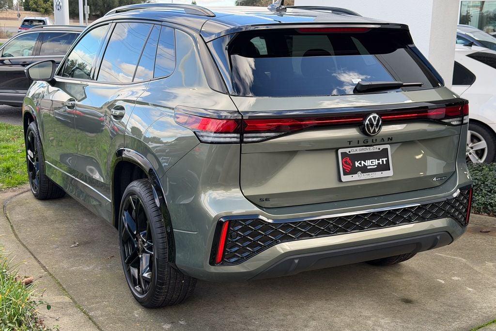 2026 Volkswagen Tiguan 2.0T SE R-Line Black