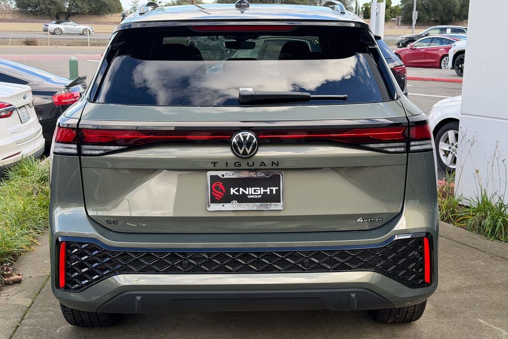 2026 Volkswagen Tiguan 2.0T SE R-Line Black