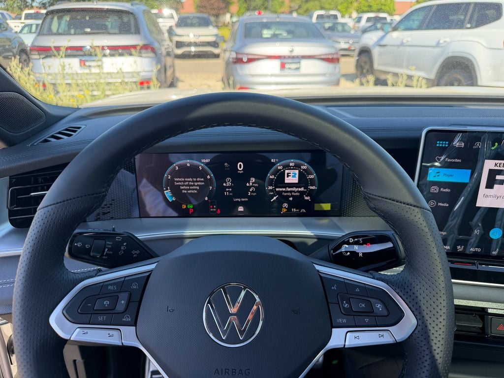 2026 Volkswagen Tiguan 2.0T SE R-Line Black