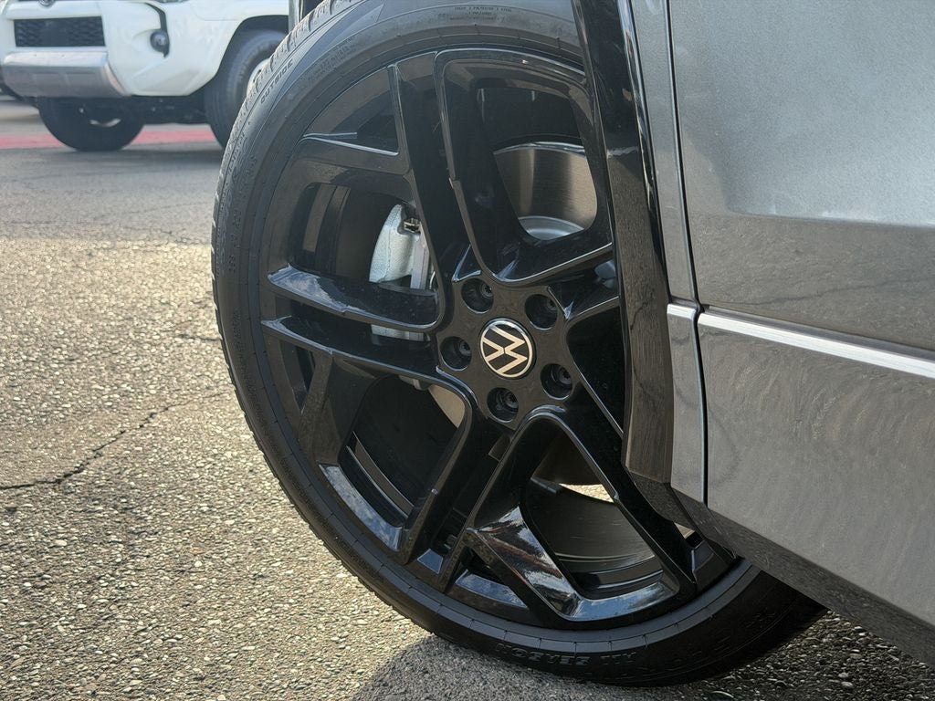 2026 Volkswagen Tiguan 2.0T SE R-Line Black