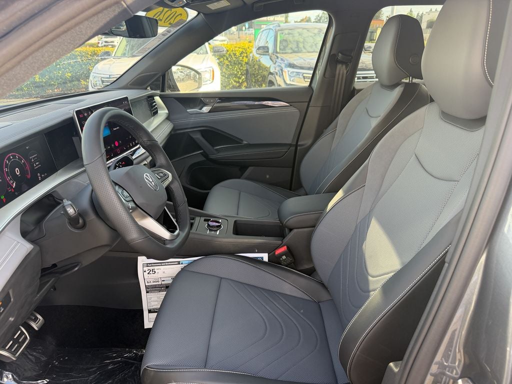 2026 Volkswagen Tiguan 2.0T SE R-Line Black