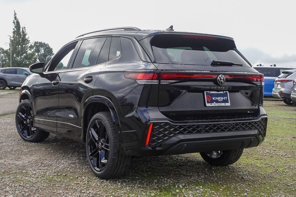 2026 Volkswagen Tiguan 2.0T SE R-Line Black