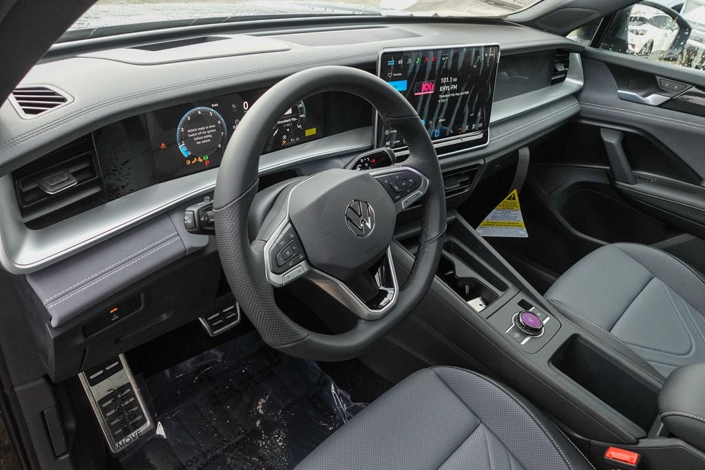 2026 Volkswagen Tiguan 2.0T SE R-Line Black