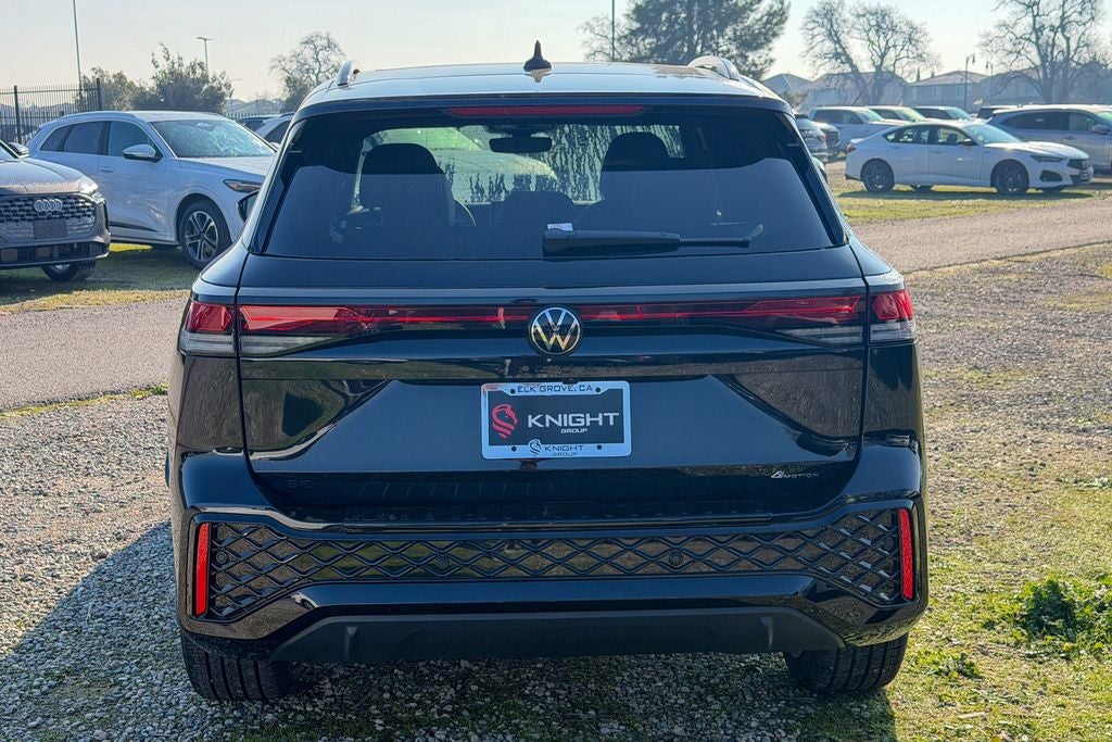 2026 Volkswagen Tiguan 2.0T SE R-Line Black