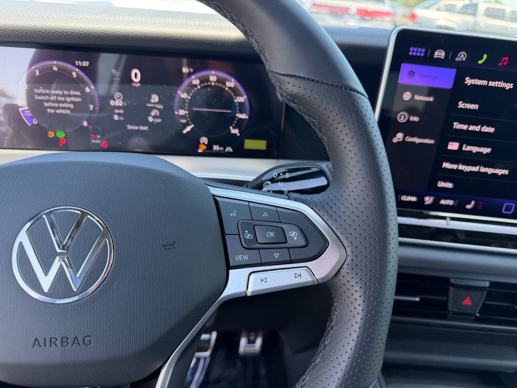 2026 Volkswagen Tiguan 2.0T SE R-Line Black