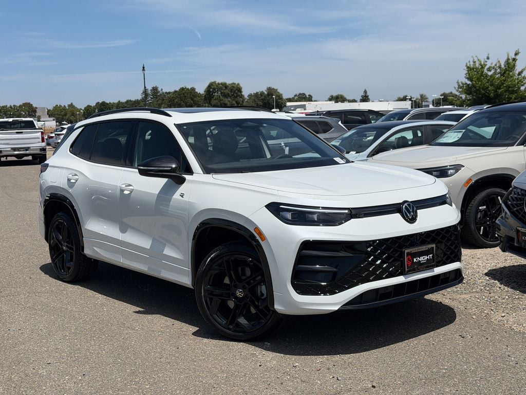 2026 Volkswagen Tiguan 2.0T SE R-Line Black