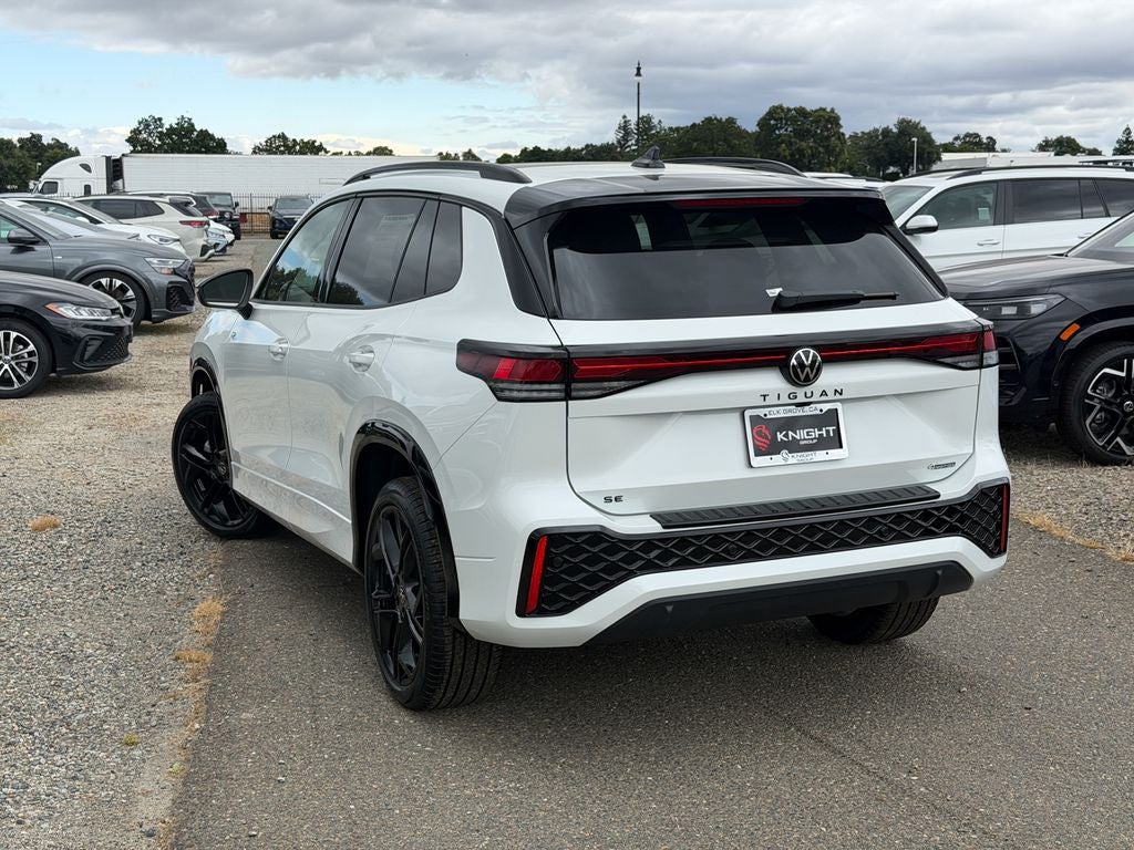 2026 Volkswagen Tiguan 2.0T SE R-Line Black