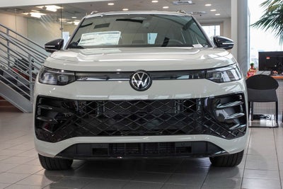 2026 Volkswagen Tiguan 2.0T SE R-Line Black