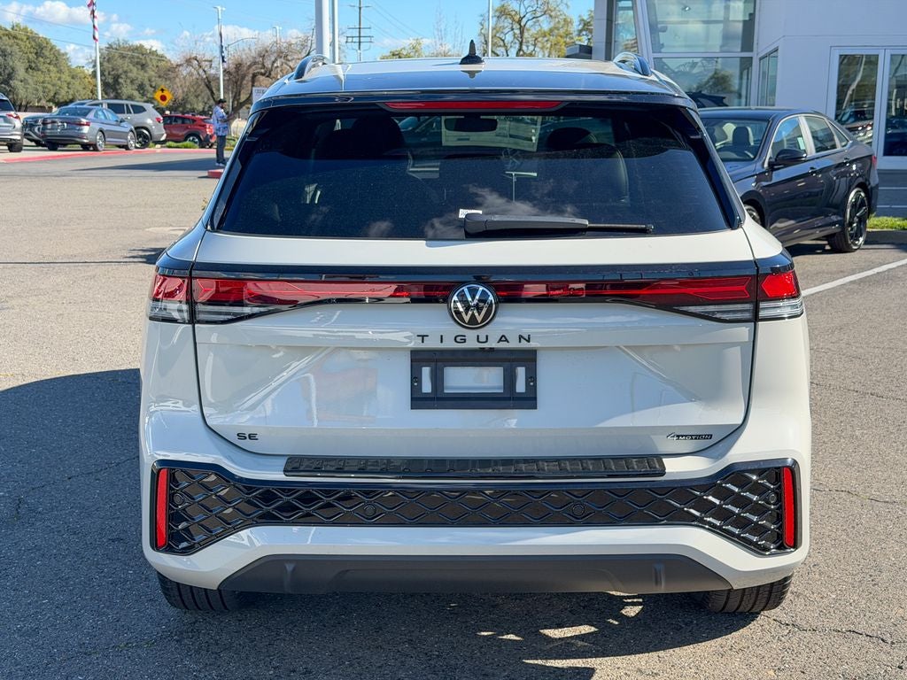 2026 Volkswagen Tiguan 2.0T SE R-Line Black