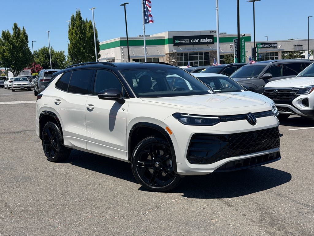 2026 Volkswagen Tiguan 2.0T SE R-Line Black