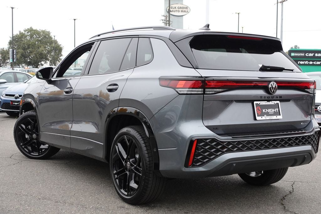 2026 Volkswagen Tiguan 2.0T SE R-Line Black