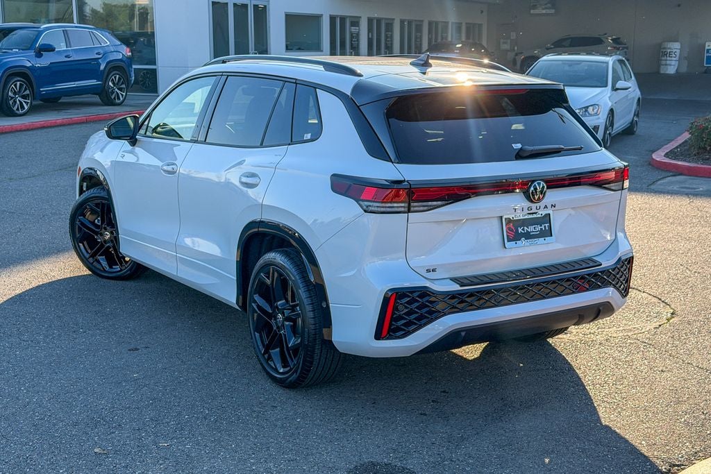 2026 Volkswagen Tiguan 2.0T SE R-Line Black