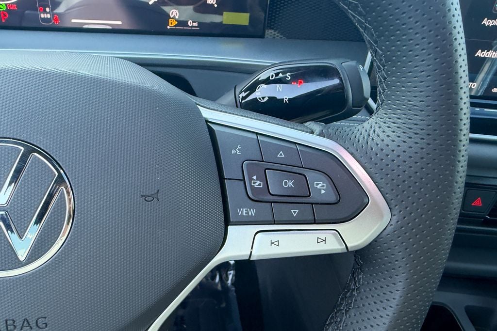 2026 Volkswagen Tiguan 2.0T SE R-Line Black