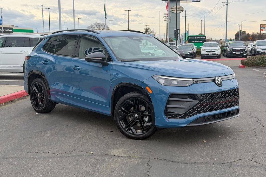 2026 Volkswagen Tiguan 2.0T SE R-Line Black