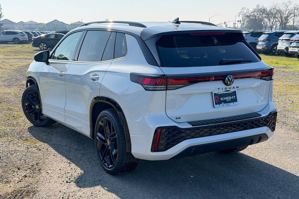 2026 Volkswagen Tiguan 2.0T SE R-Line Black