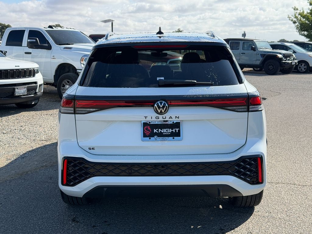 2026 Volkswagen Tiguan 2.0T SE R-Line Black