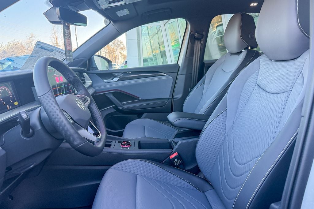 2026 Volkswagen Tiguan 2.0T SE R-Line Black