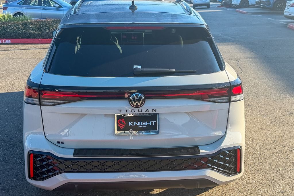 2026 Volkswagen Tiguan 2.0T SE R-Line Black