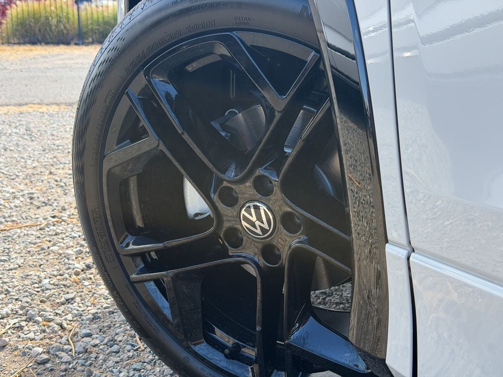 2026 Volkswagen Tiguan SE R-Line Black