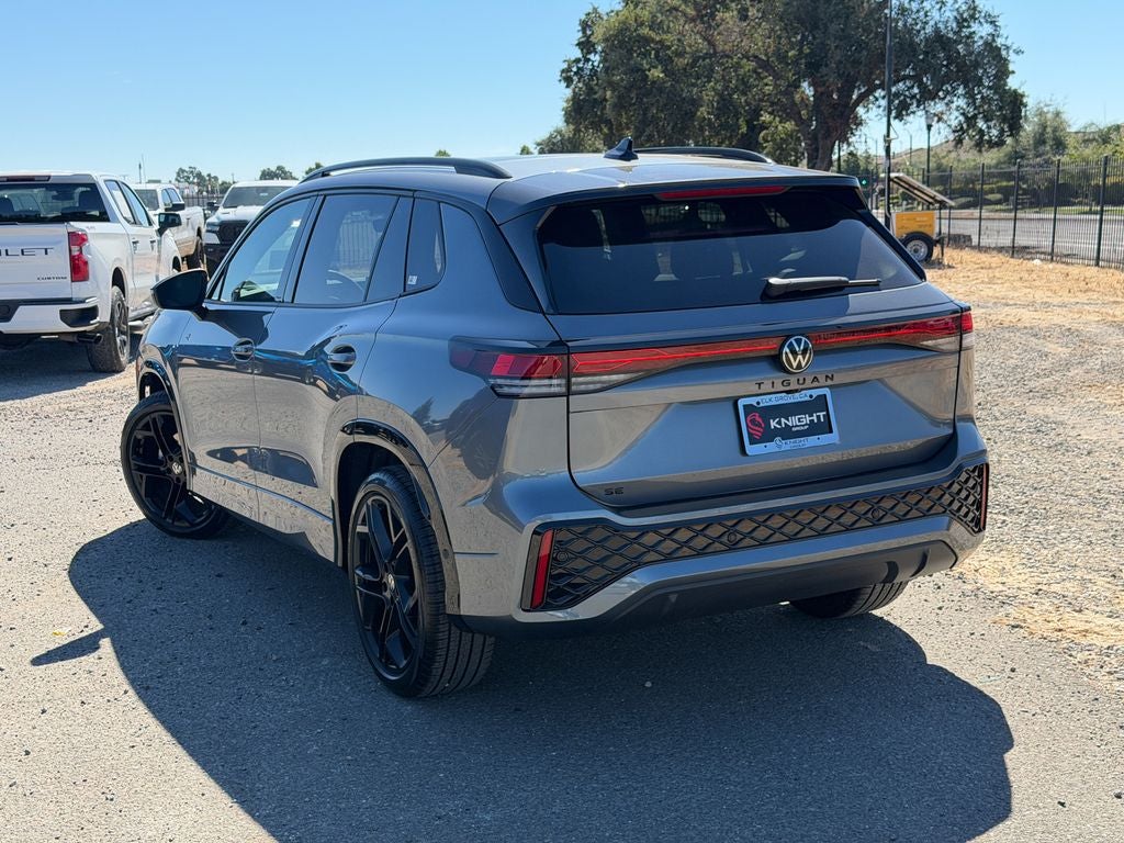 2026 Volkswagen Tiguan 2.0T SE R-Line Black