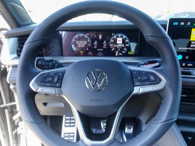 2026 Volkswagen Tiguan SE R-Line Black