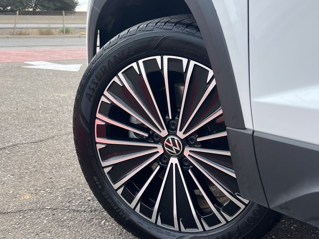 2025 Volkswagen Taos 1.5T SE