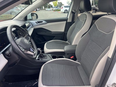 2025 Volkswagen Taos 1.5T SE
