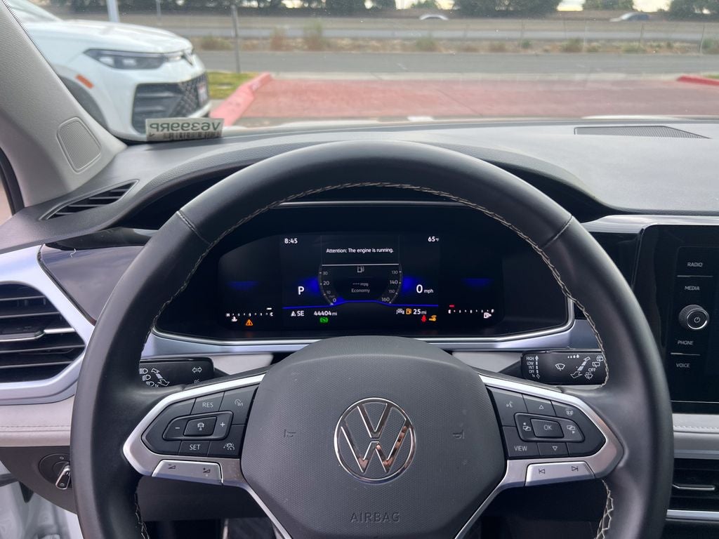 2025 Volkswagen Taos 1.5T SE