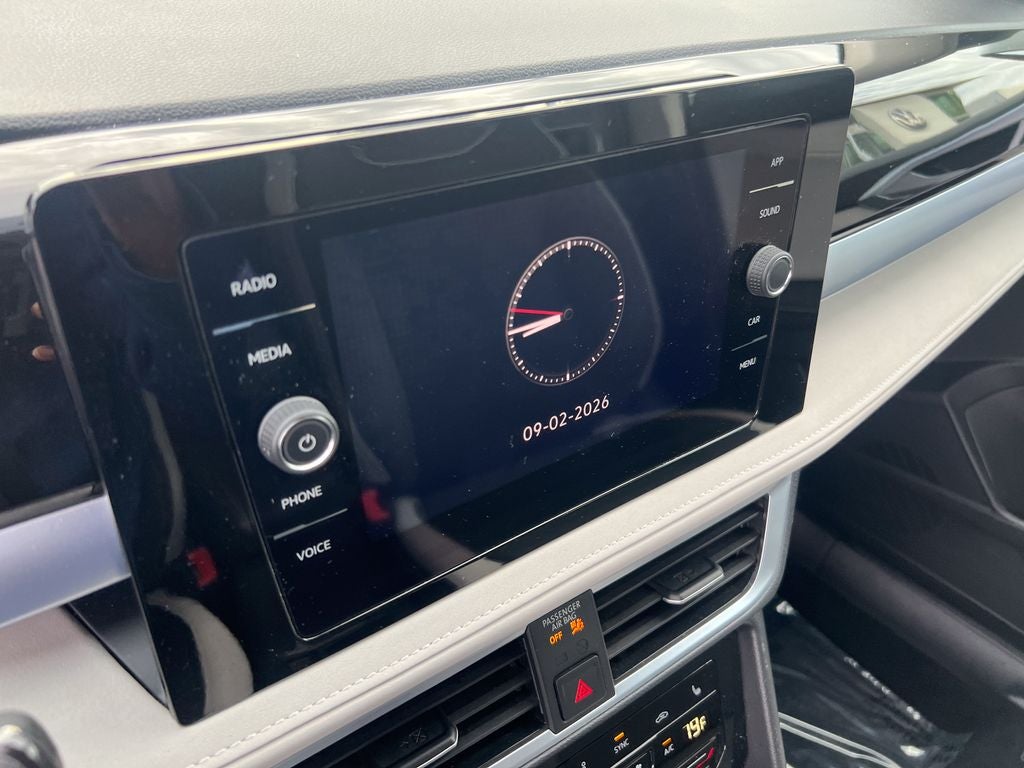 2025 Volkswagen Taos 1.5T SE