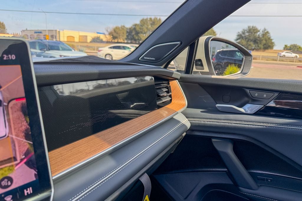 2026 Volkswagen Tiguan 2.0T SEL R-Line Turbo