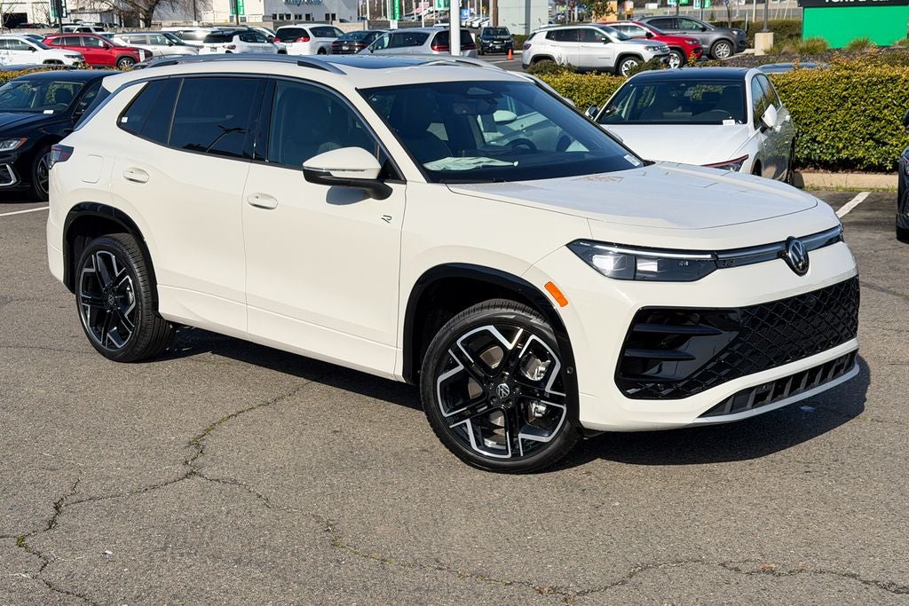 2026 Volkswagen Tiguan 2.0T SEL R-Line Turbo