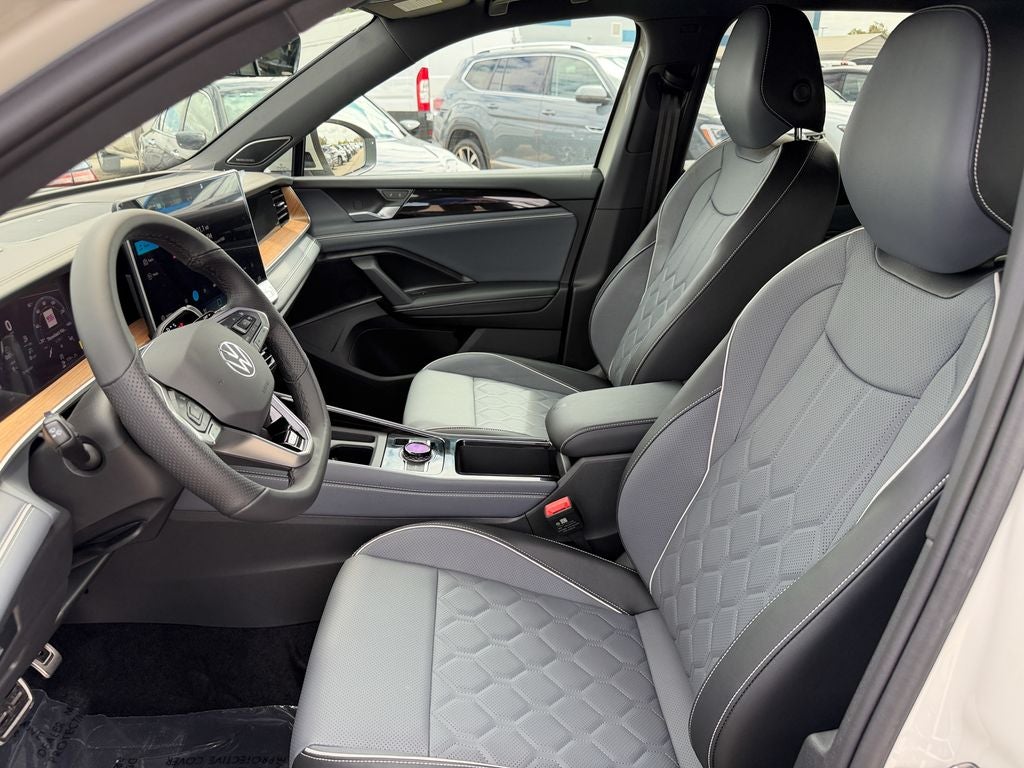 2026 Volkswagen Tiguan 2.0T SEL R-Line Turbo