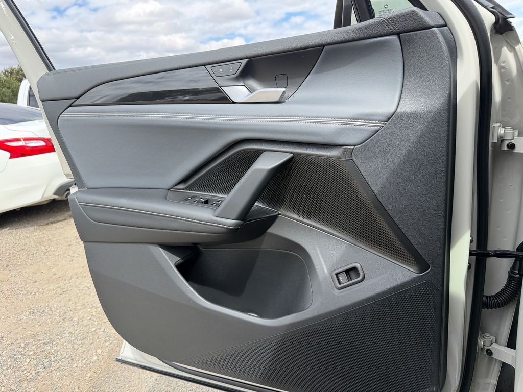 2026 Volkswagen Tiguan 2.0T SEL R-Line Turbo