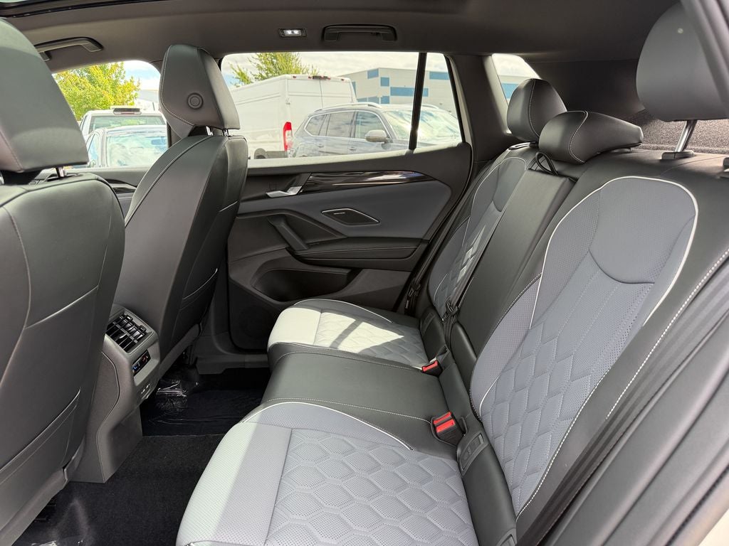 2026 Volkswagen Tiguan 2.0T SEL R-Line Turbo