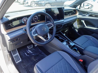 2026 Volkswagen Tiguan 2.0T SEL R-Line Turbo