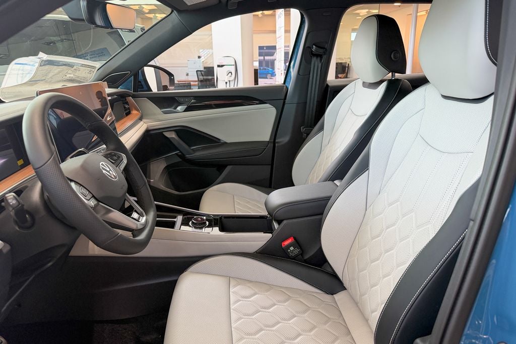 2026 Volkswagen Tiguan 2.0T SEL R-Line Turbo