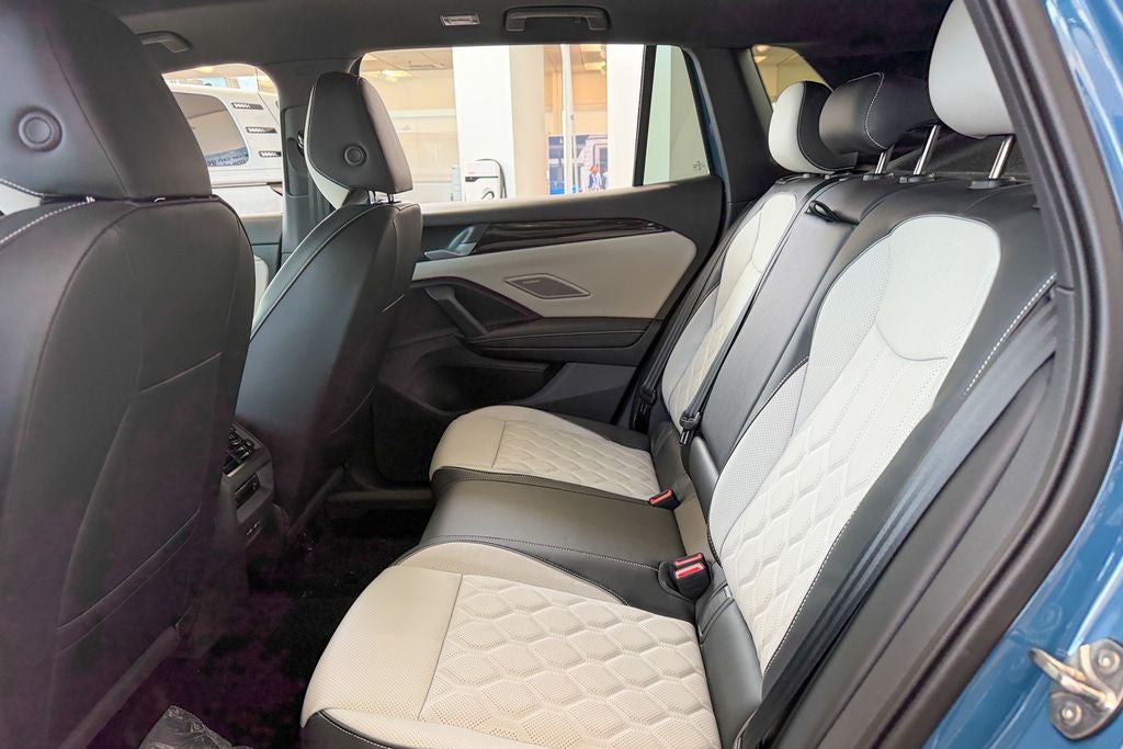 2026 Volkswagen Tiguan 2.0T SEL R-Line Turbo