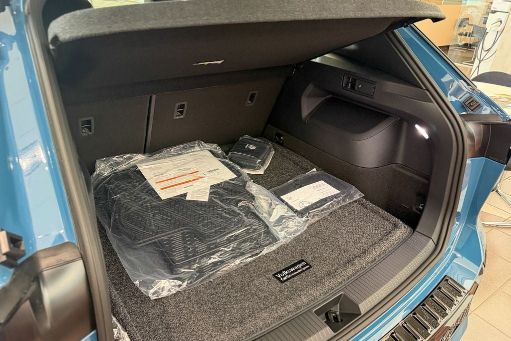 2026 Volkswagen Tiguan 2.0T SEL R-Line Turbo