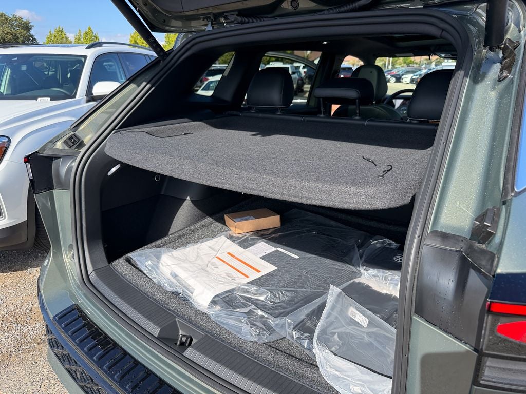 2026 Volkswagen Tiguan 2.0T SEL R-Line Turbo