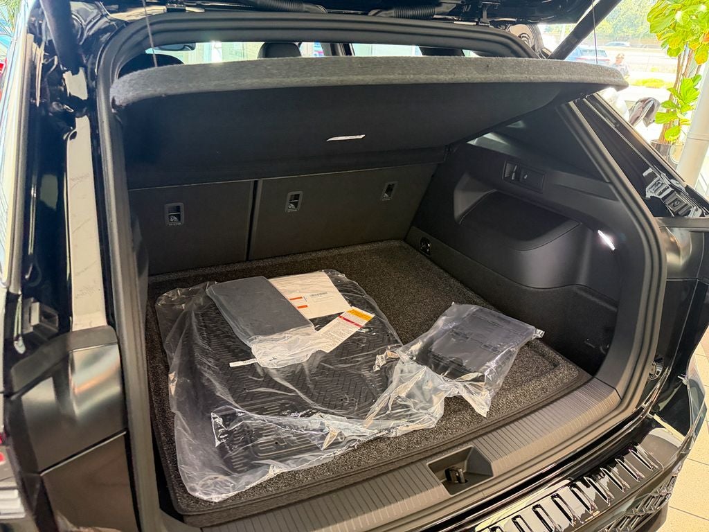 2026 Volkswagen Tiguan 2.0T SEL R-Line Turbo