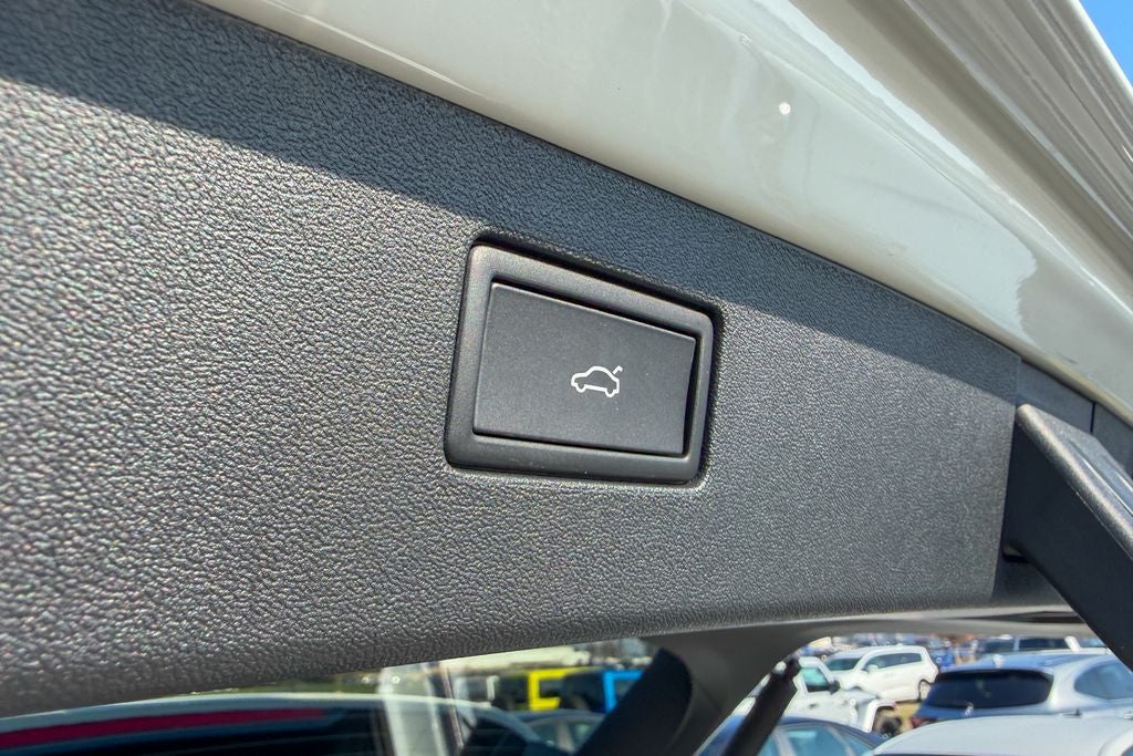 2026 Volkswagen Tiguan 2.0T SEL R-Line Turbo